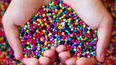 Третього березня в Херсоні відкриють виставку «Краплинки бісеру чарівного»