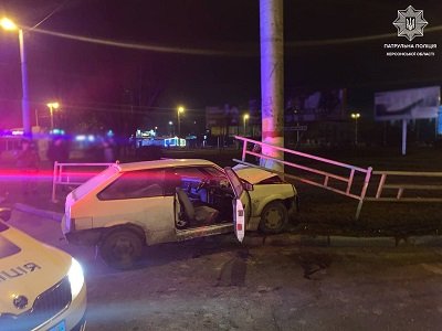 Патрульні Херсона двічі за вихідні виявили водіїв в нетверезому стані, які скоїли ДТП