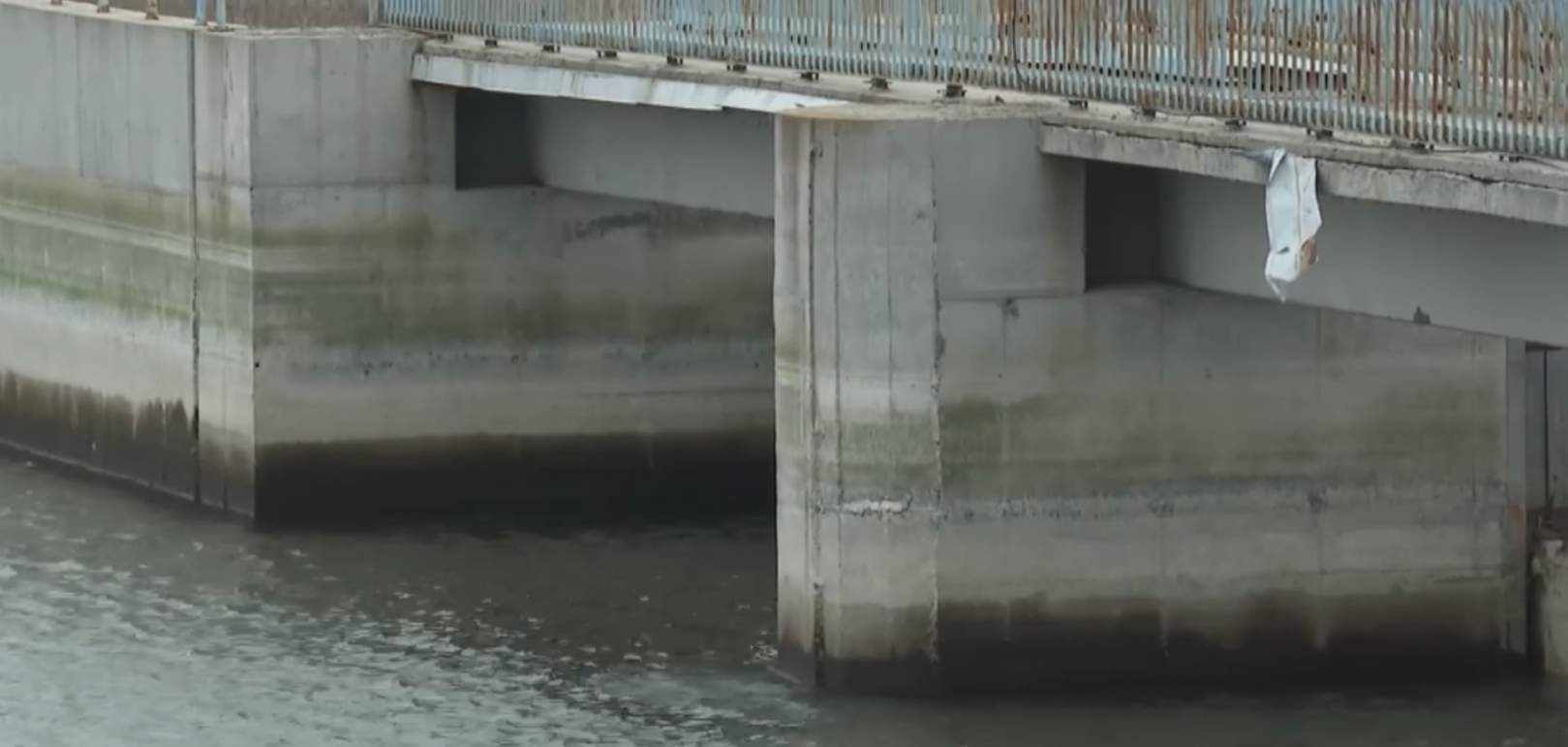 “Другий запуск” окупантами дніпровської води у Північно-Кримський канал. Скріншоти відео.