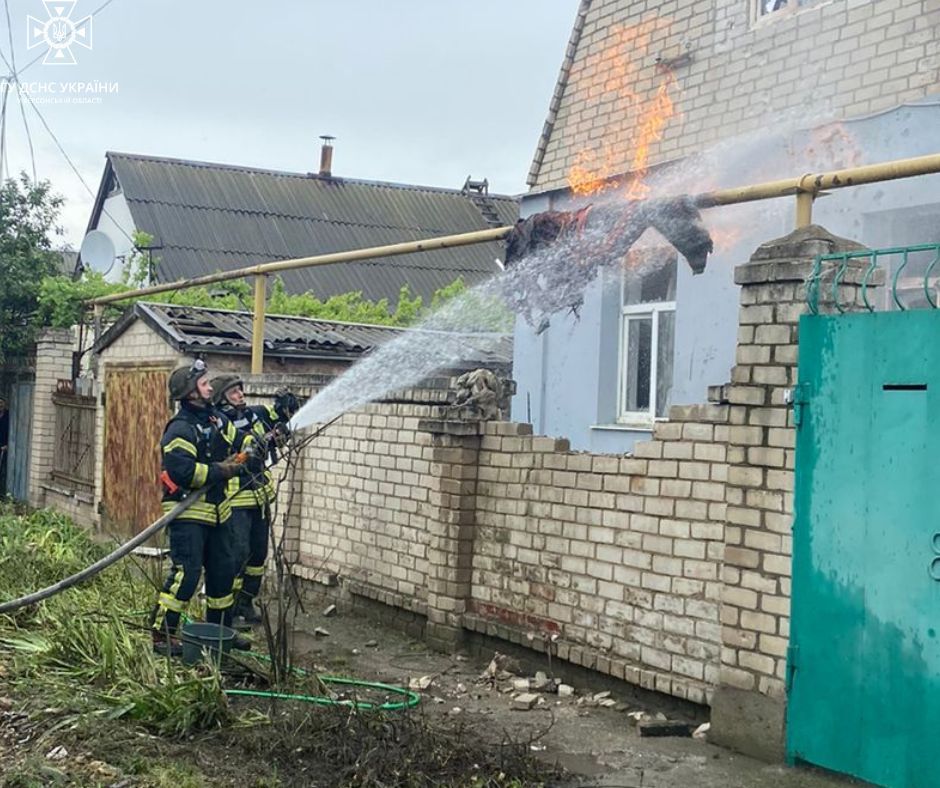 У Херсоні і в передмісті сталися пожежі внаслідок російських обстрілів
