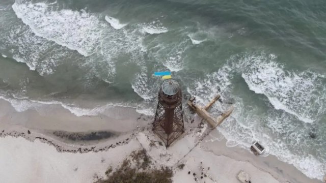 Російська вакханалія на Херсонщині: колаборанти розповідають про любов до росії, а мешканці залишилися без заробітку