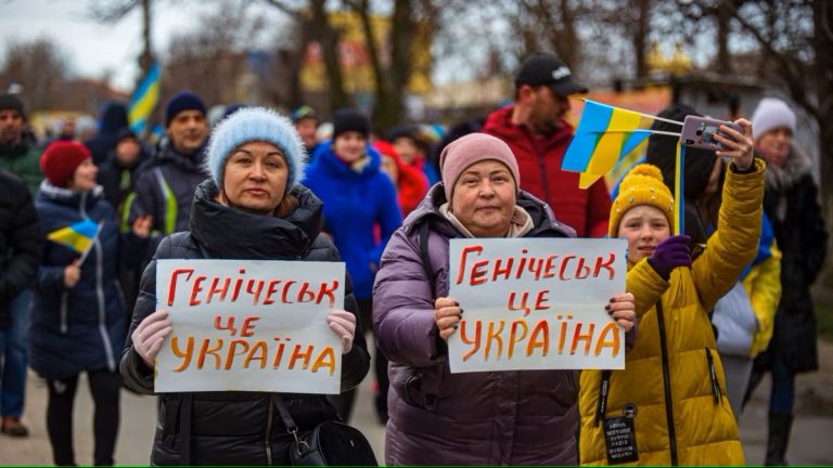 Окупанти хочуть провести в Генічеську «форум ЗМІ»