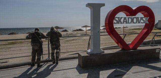 Окупанти посилили контррозвідувальні заходи у Скадовському районі, ходять по будинках – Генштаб