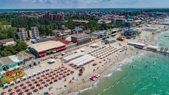 Залізний Порт втратив сезон 2022: літо закінчується, а туристів та роботи немає