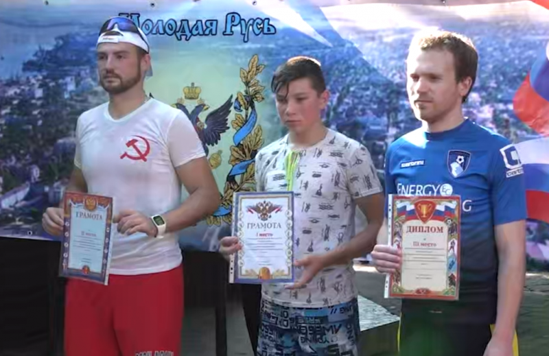 Херсонський спортсмен-веслувальник, що втік до росії, намагається випросити грошей у місцевих чиновників