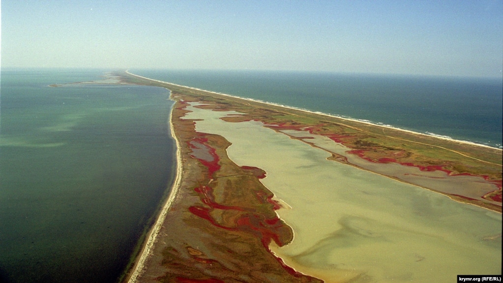 Между Азовским морем и Сивашем: какие планы у России на Арабатской Стрелке