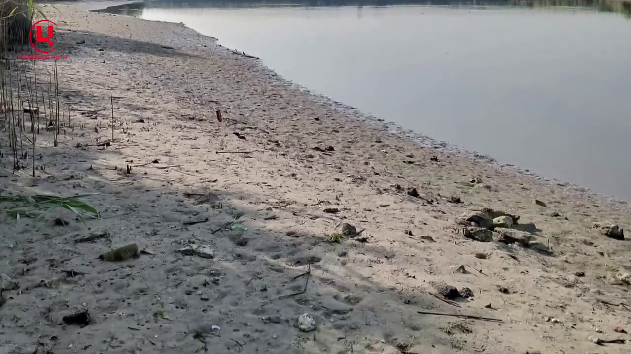 Береги Каховського моря, від яких відходить вода, фото: investigator.org.ua