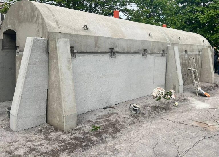 На закупівлю укриттів у Херсоні знову витратили майже 11 млн гривень