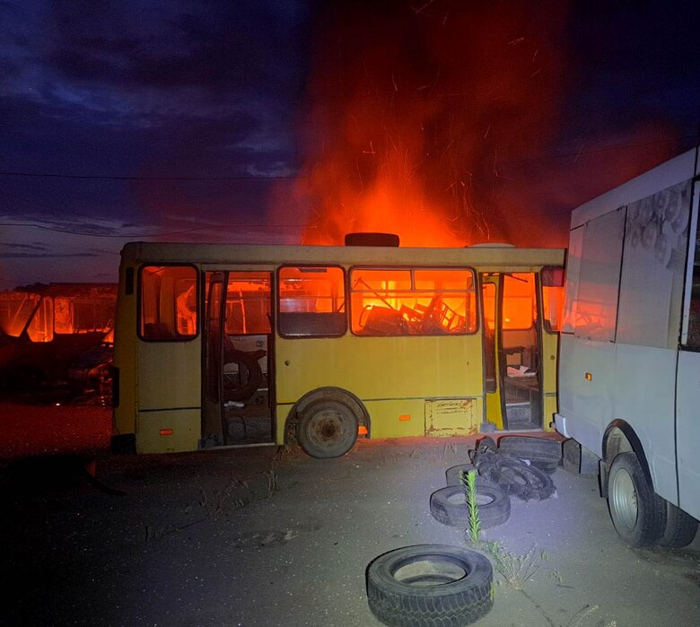 Наслідки чергової масованої атаки ворога на Херсонщину 10