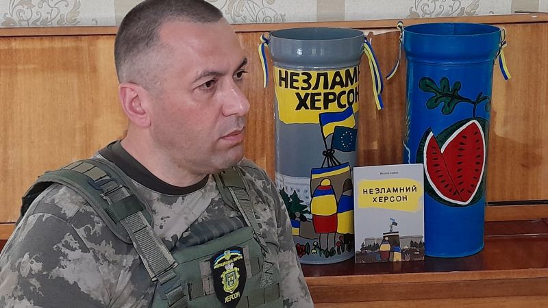 Інспектор муніципальної варти Херсона під час окупації писав вірші та викладав їх у соцмережі