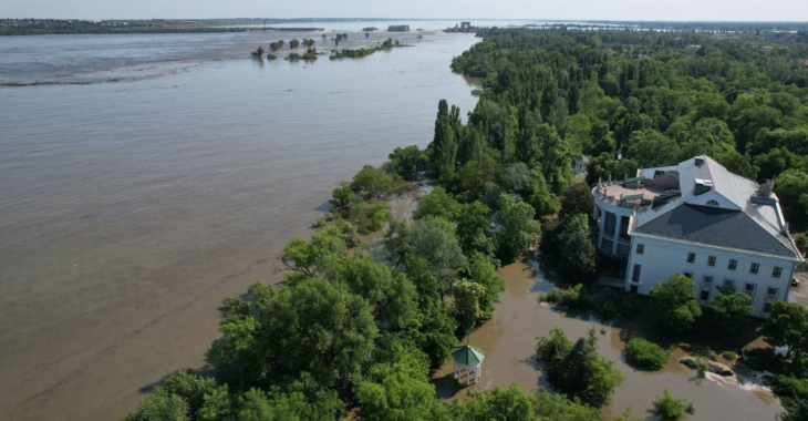 У Херсоні підтоплені 129 трансформаторних підстанцій, на Миколаївщині затоплені дві сонячні електростанції