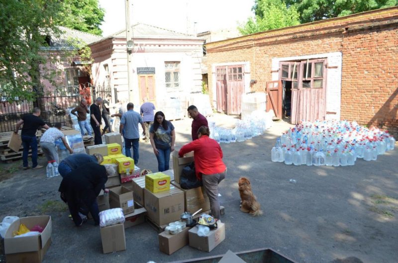 На Херсонщину продовжують доправляти гуманітарну допомогу від інших регіонів України