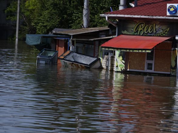 На Херсонщині росіяни обстріляли човен з цивільними, які евакуювалися з окупованих територій