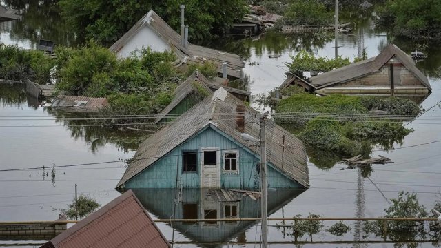 Руйнування Каховської ГЕС: окупанти не пускають гуманітарку ООН до районів, що постраждали від повені