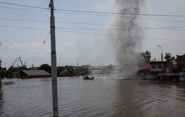 Росіяни продовжують тероризувати Херсонщину. Напередодні ворог вбив та поранив мирних жителів