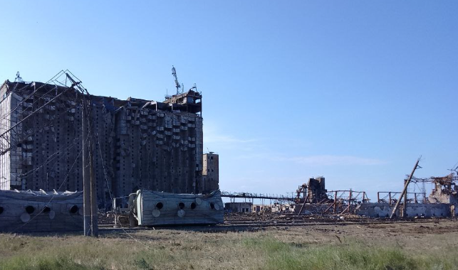 Нове відео з Рикового: зруйнована ударом ЗСУ залізнична колія і перекинуті вагони на станції Партизани