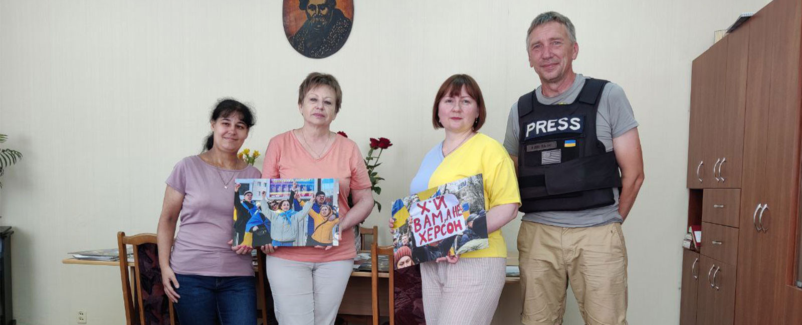 Світлини Олександра Корнякова передали до Державного архіву