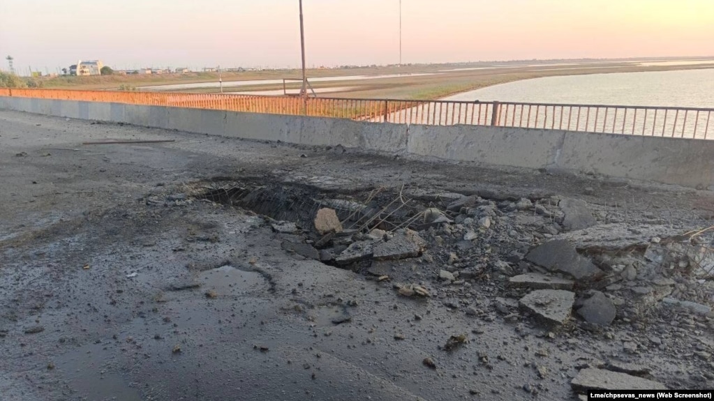 «Далі буде»: в ГУР прокоментували обстріл Чонгарського мосту