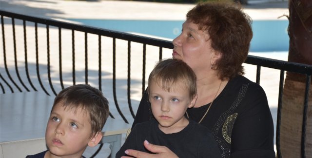 Підтримка Туреччини: група сиріт із Херсонської області прибула в Анталью, — ЗМІ