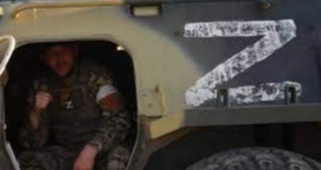 Російські окупанти примусово залучають мешканців окупованої частини Херсонщини до проходження «військової служби»