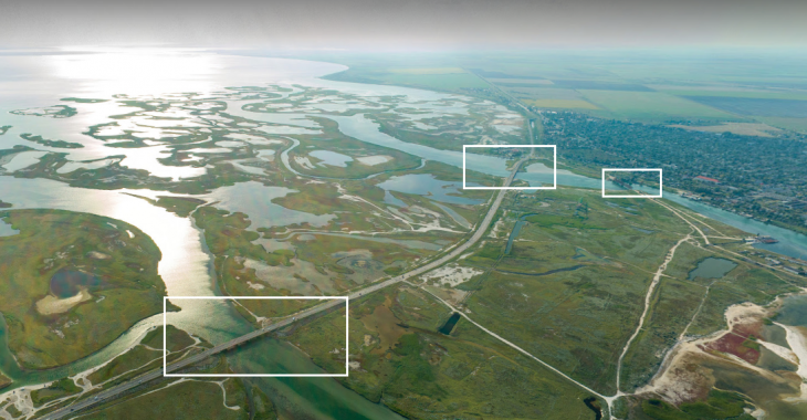 Росія блокує рух цивільним з Криму по Арабатській стрілці і відновлює залізничне сполучення Джанкой-Новоолексіївка