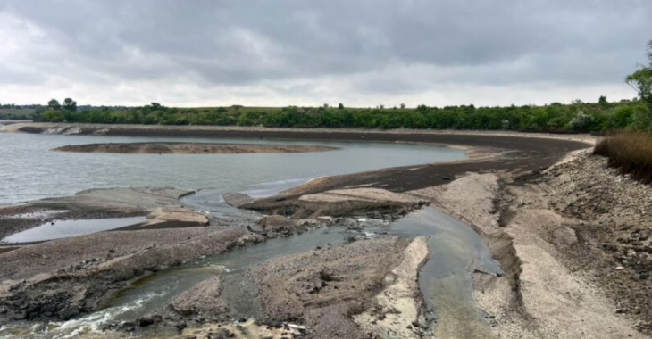 Через знищення російськими військами Каховського водосховища без води залишилось село Василівка Херсонської області