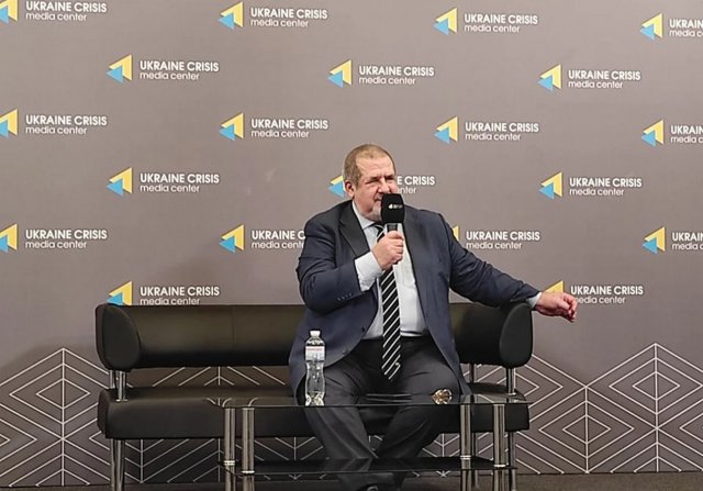На окупованій частині Херсонщини росіяни перетворюють будинки евакуйованих людей на казарми, - Чубаров