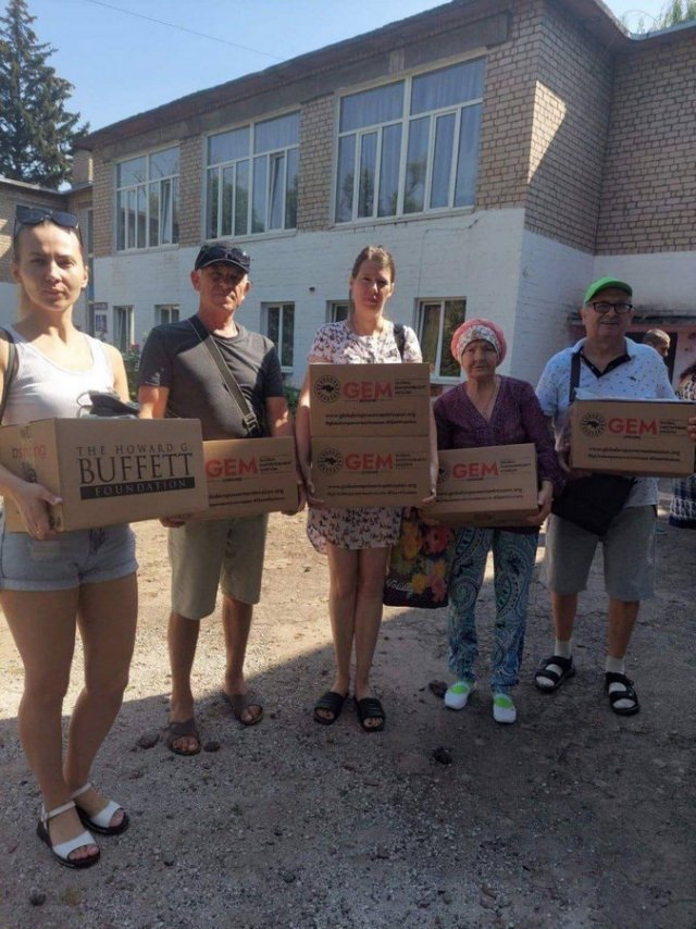 Питна вода та мастило для генераторів: жителі деокупованих населених пунктів Херсонщини отримали допомогу від волонтерів