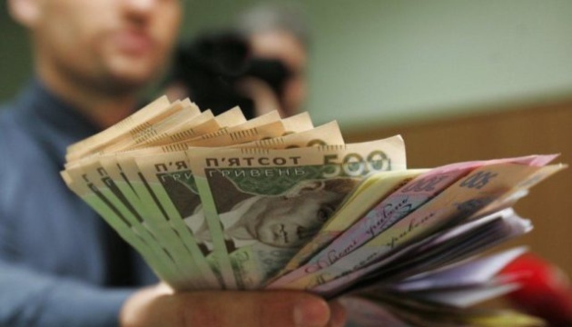 Уряд виділив додатково ₴85 мільйонів на зарплати вчителям Херсонщини