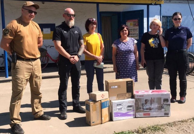 До нового навчального року освітяни Кочубеївської громади отримали необхідну оргтехніку