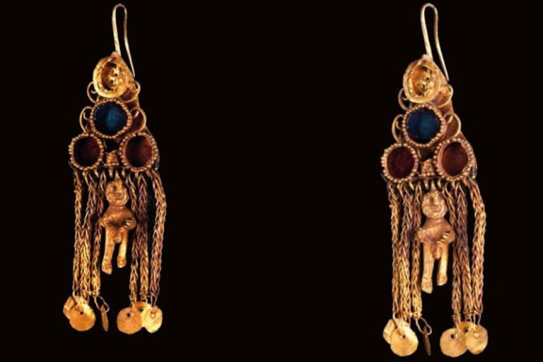 Херсонські пропагандисти поширили фейк про “скіфське золото” з Криму