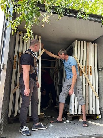 Чергова допомога для херсонців надійшла з Дніпра