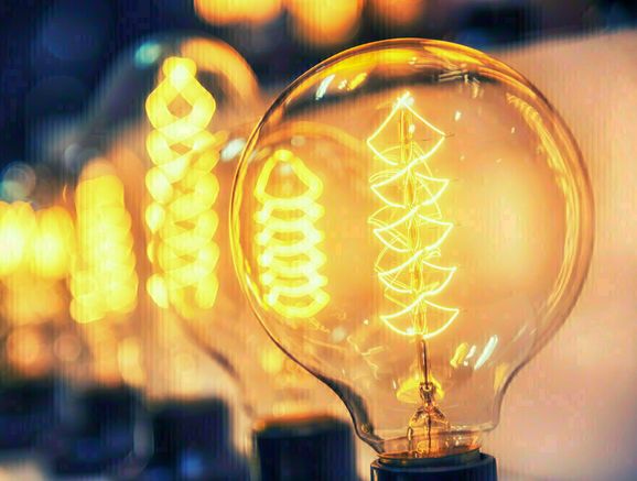 Енергетики за добу дали світло 12 тисячам українців, яких намагався знеструмити ворог