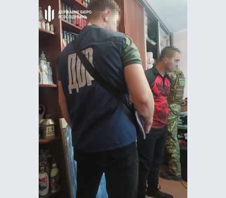 За матеріалами ДБР судитимуть дезертира, який служив ворогу в окупованому Херсоні та утримував українських патріотів