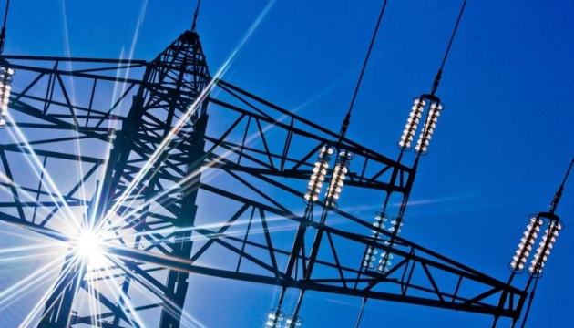 У 30 населених пунктах Херсонщини не можуть відновити електропостачання через обстріли