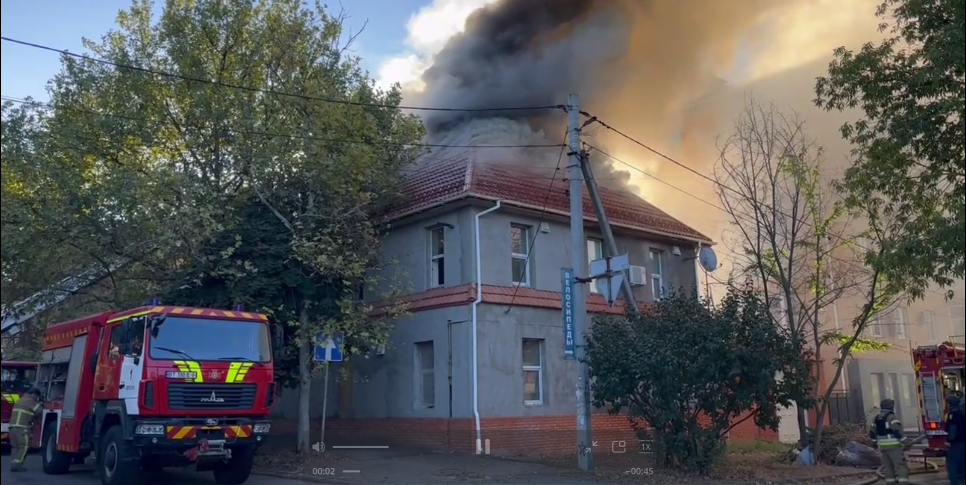 Російські окупанти обстріляли Херсон, є поранена