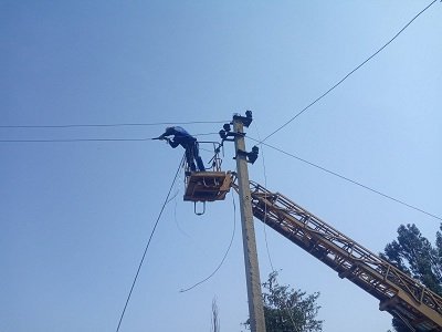 Енергопостачання в одному з мікрорайонів Херсона продовжують відновлювати