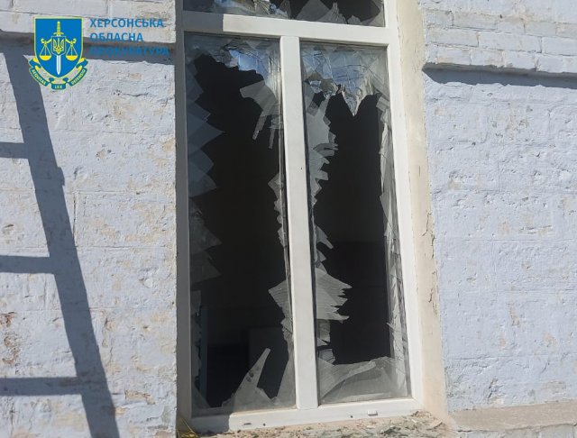 Окупанти поцілили по амбулаторії на Херсонщині, двоє людей поранено – розпочато провадження