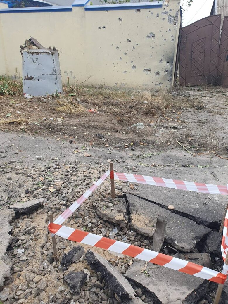 Наслідки ворожих обстрілів Херсону 04 Наслідки ворожих обстрілів Херсону 04