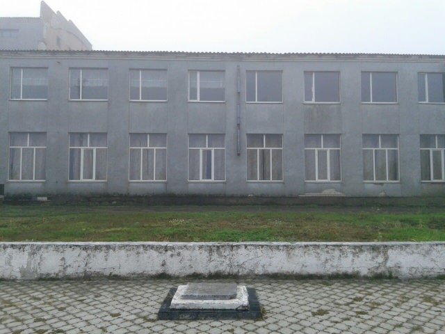 Який вигляд має Будинок культури у зруйнованому Посад-Покровському