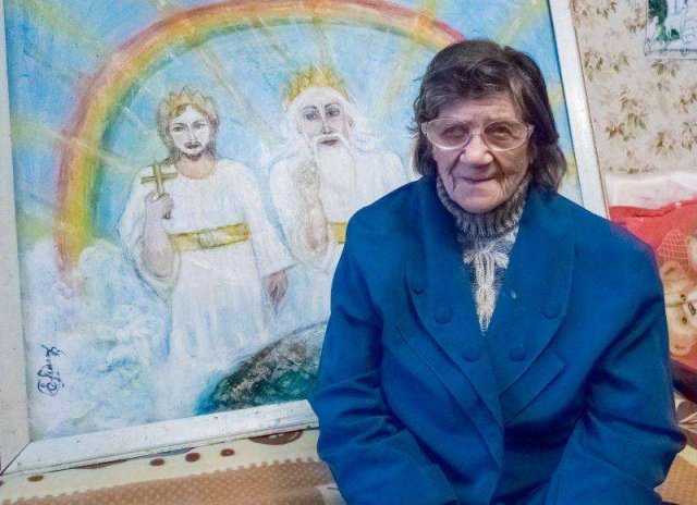 Пішла з життя Почесна громадянка Херсона, художниця-наївістка Олена Рибальченко