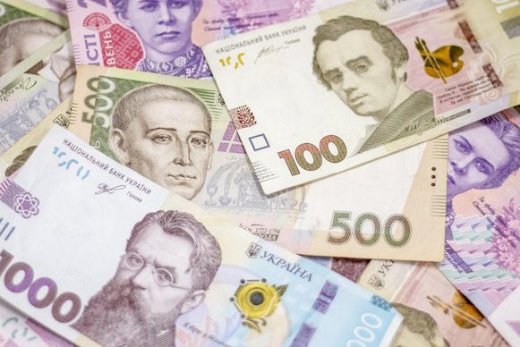 Керівники Херсонської ОВА за жовтень заробили більше 635 тисяч гривень