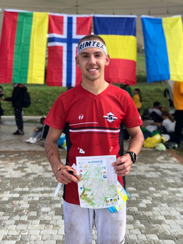 Херсонець – чемпіон України зі спортивного орієнтування.