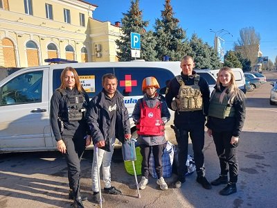 З приміського селища Херсона поліція евакуювала чергову родину