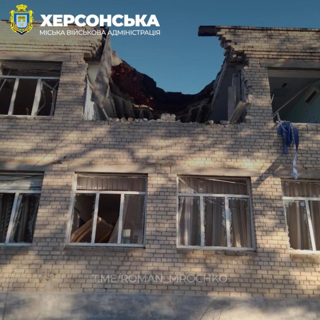 Вночі армія рф з тимчасово окупованого лівого берега обстріляла Комишани