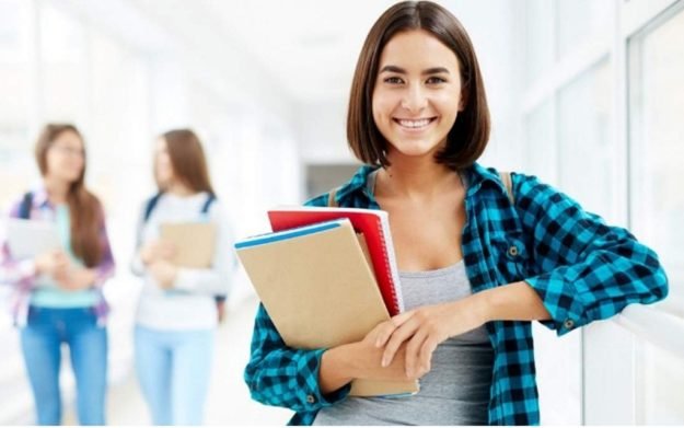 В Україні студентів зможуть переводити на контракт або відраховувати з вузів за відмову від роботи