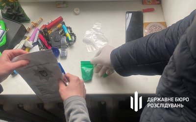 Судитимуть наркоділків, які збували психотропи у районах бойових дій Херсонської області Судитимуть наркоділків, які збували психотропи у районах бойових дій Херсонської області