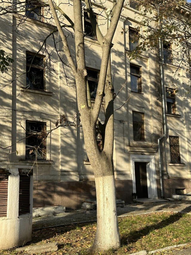 Херсонський обласний театр ім. М. Куліша було пошкоджено під час обстрілів