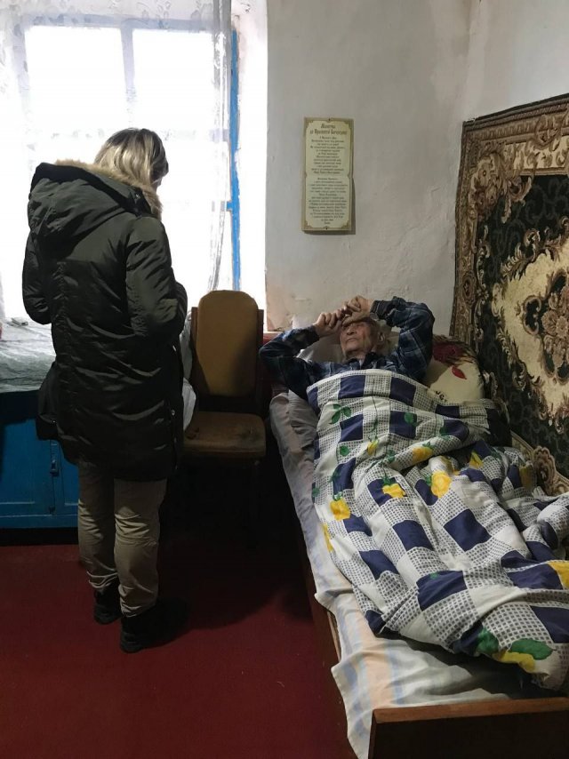 Жителі Херсонщини надалі отримують медичну допомогу від мобільних бригад