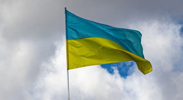 Українські військові знову встановили прапор на лівобережжі Херсонщини